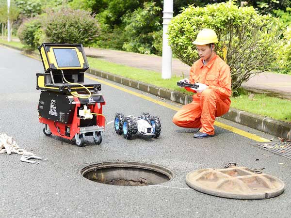 毛感乡管道机器人检测